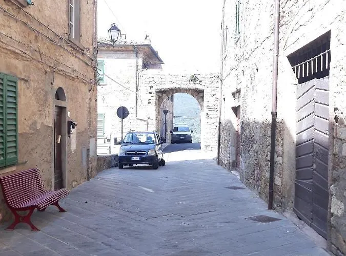 Al Cavour 21 Bed & Breakfast 3*