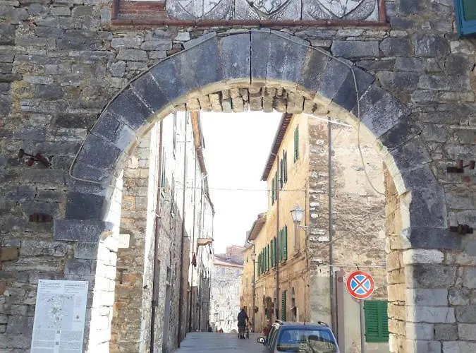 Al Cavour 21 Campiglia Marittima